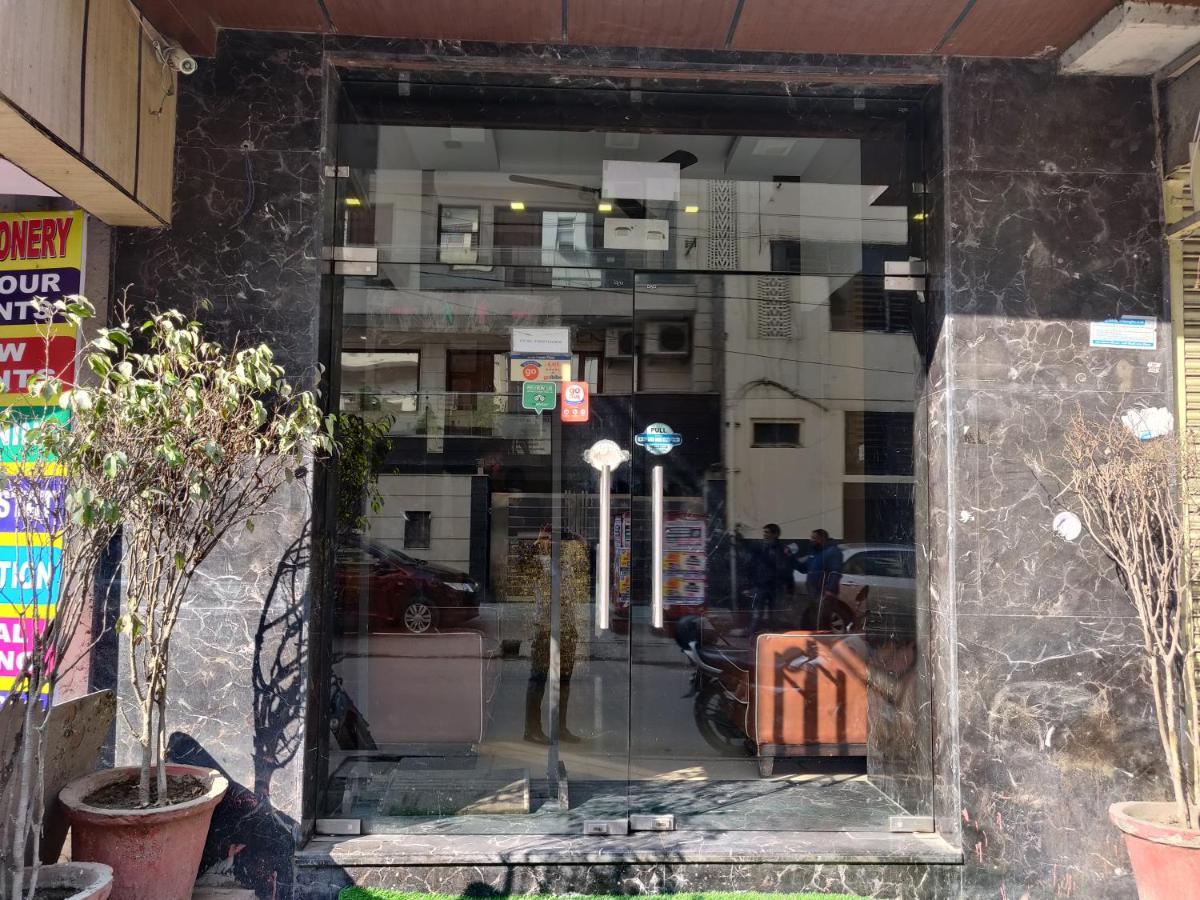 דלהי Hotel Pawan Plaza Near Sir Ganga Ram Hospital מראה חיצוני תמונה