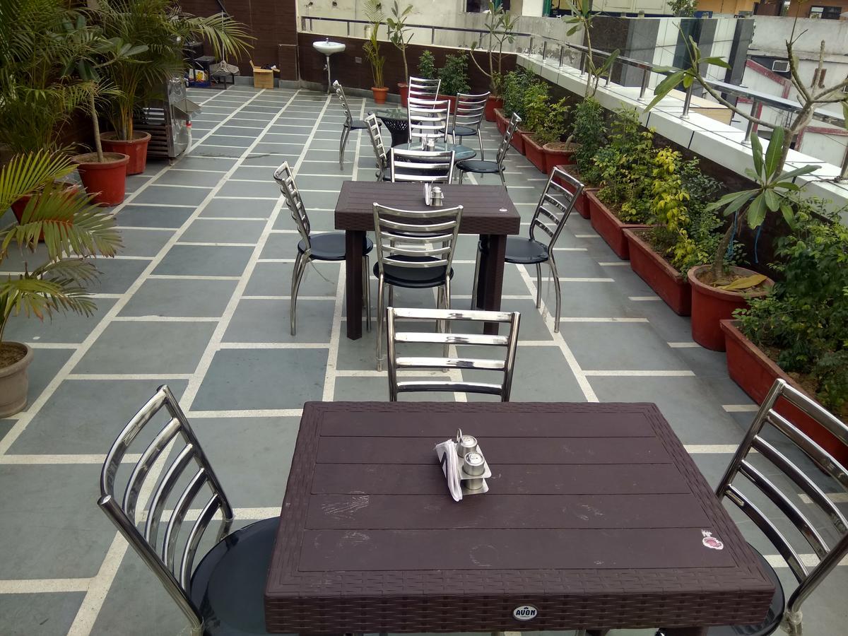 דלהי Hotel Pawan Plaza Near Sir Ganga Ram Hospital מראה חיצוני תמונה