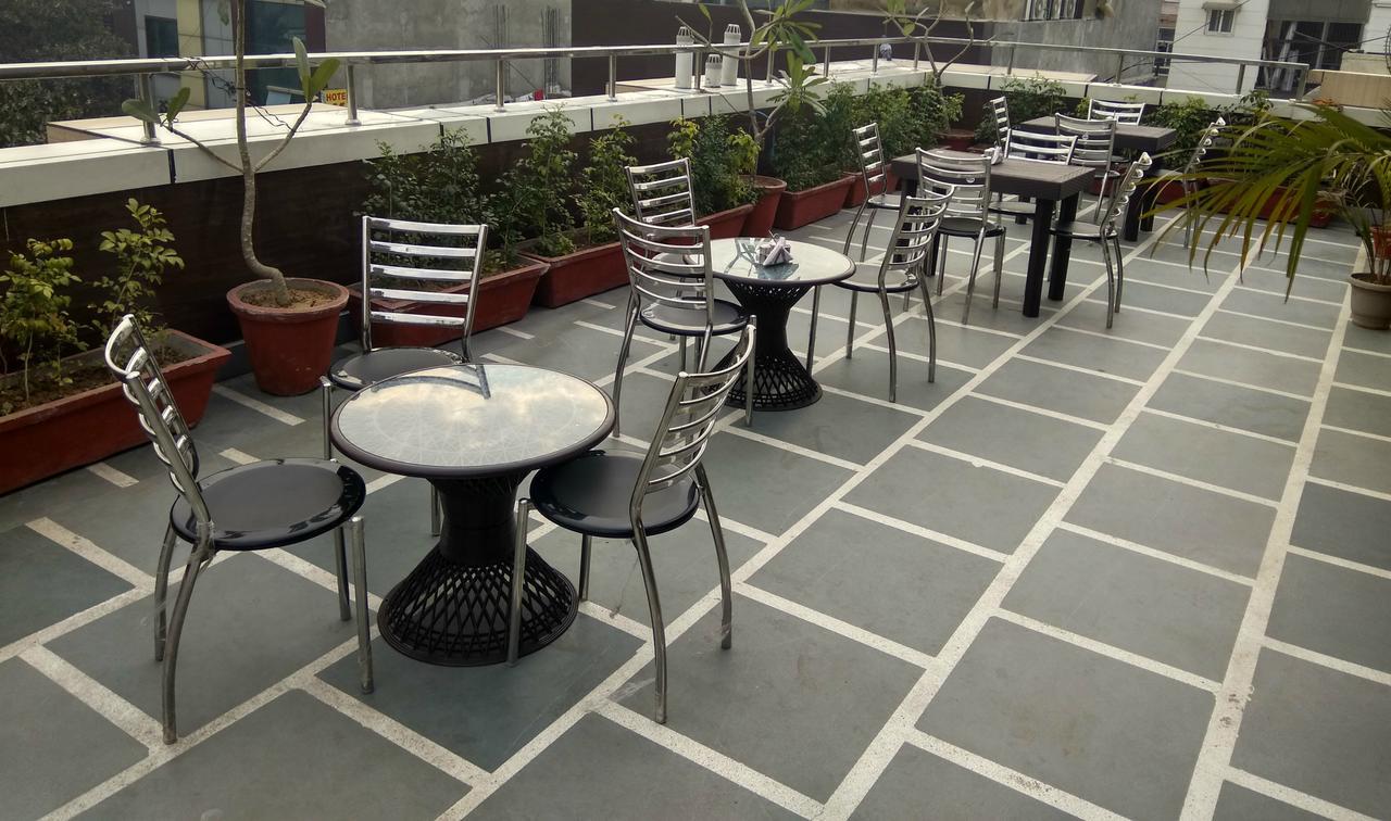 דלהי Hotel Pawan Plaza Near Sir Ganga Ram Hospital מראה חיצוני תמונה