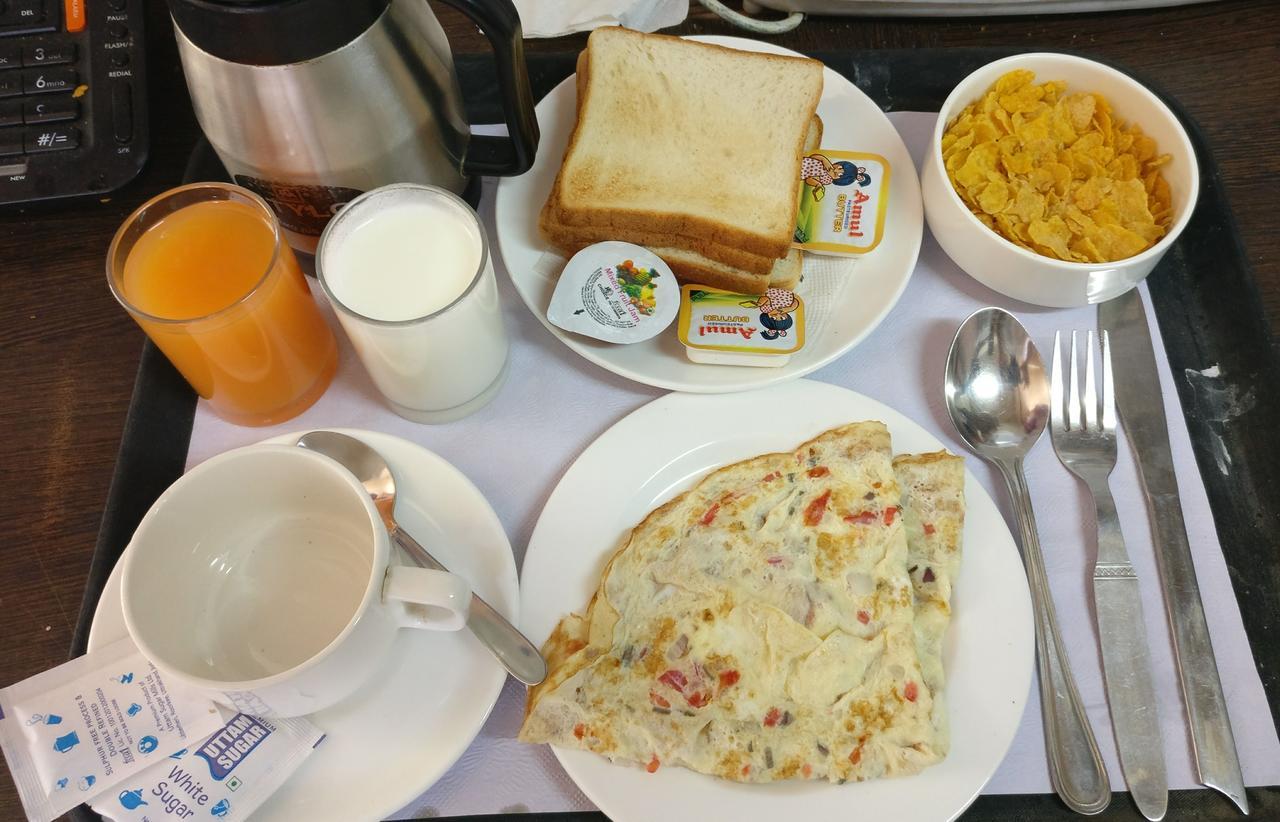 דלהי Hotel Pawan Plaza Near Sir Ganga Ram Hospital מראה חיצוני תמונה